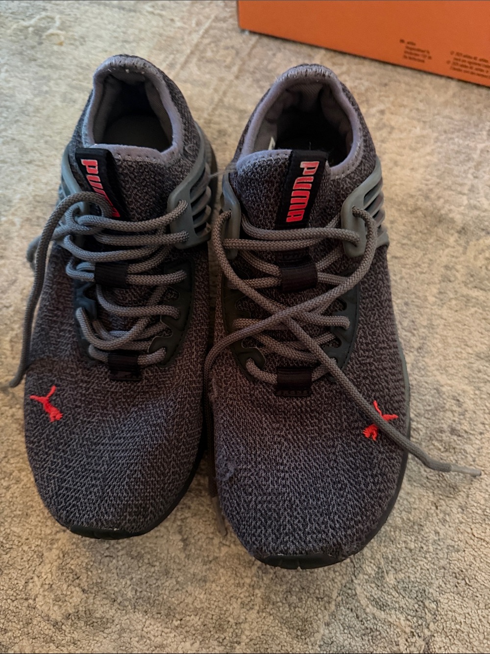 Boys Size 5 Puma Charcoal Gray Knit Sneakers with Red Logo Accents